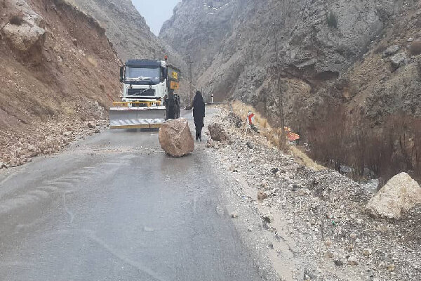 احتمال سقوط سنگ در گردنه های کوهستانی استان زنجان وجود دارد|ابهر من
