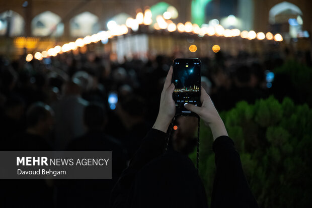 آئین سنتی «سینی گردانی» شب عاشورا در شهرستان رودان|ابهر من